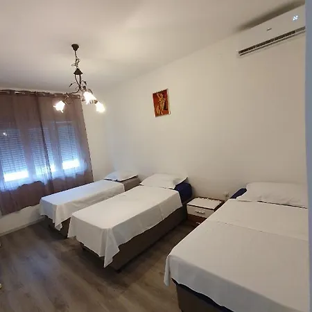 Luxury Split